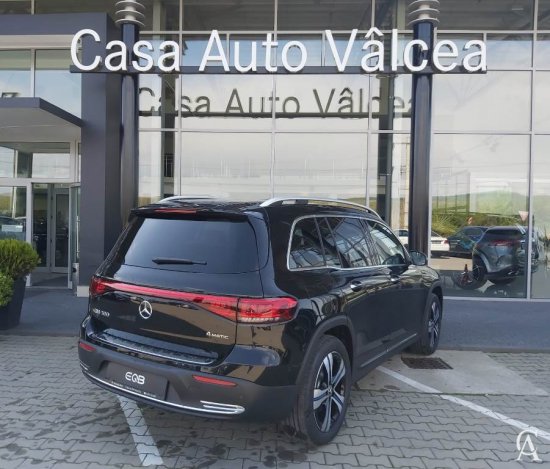 MERCEDES-BENZ EQB 300 Matic
