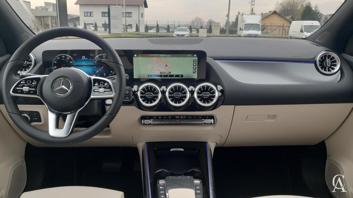 MERCEDES-BENZ GLA 200 4Matic