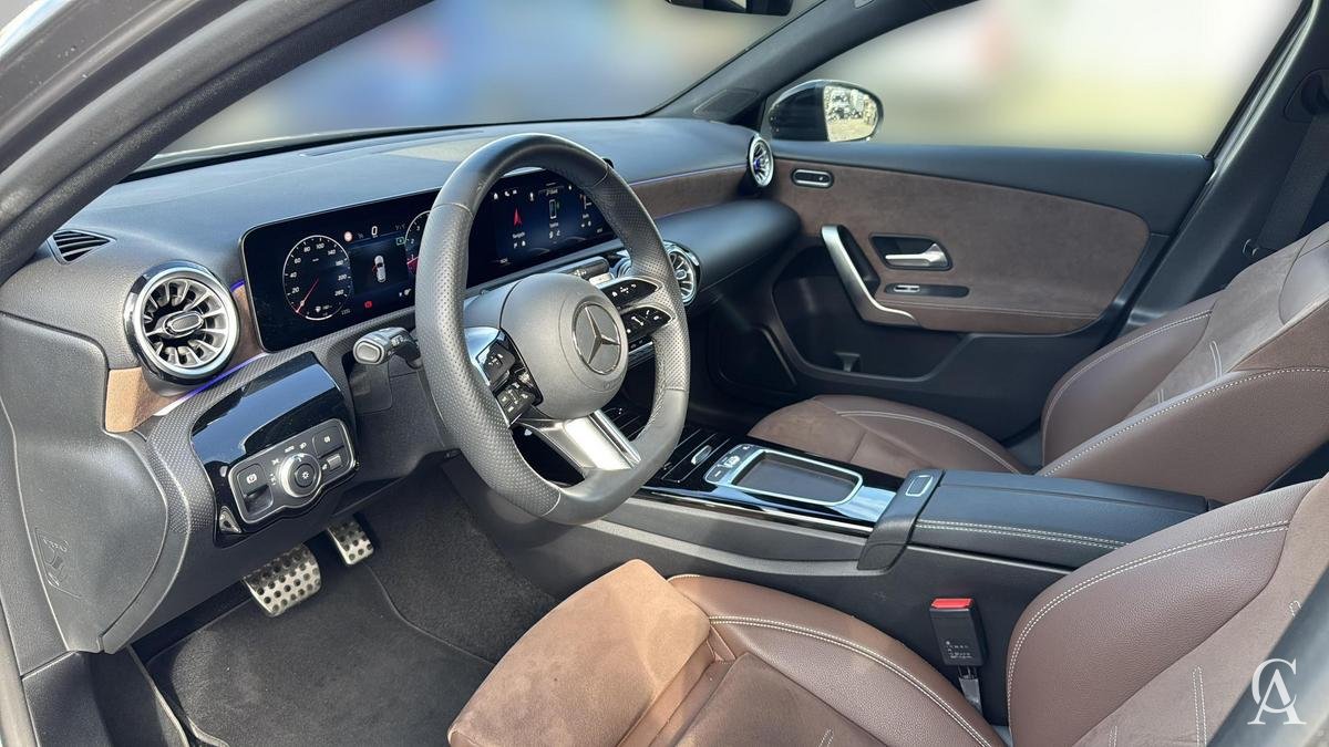 MERCEDES-BENZ A 200