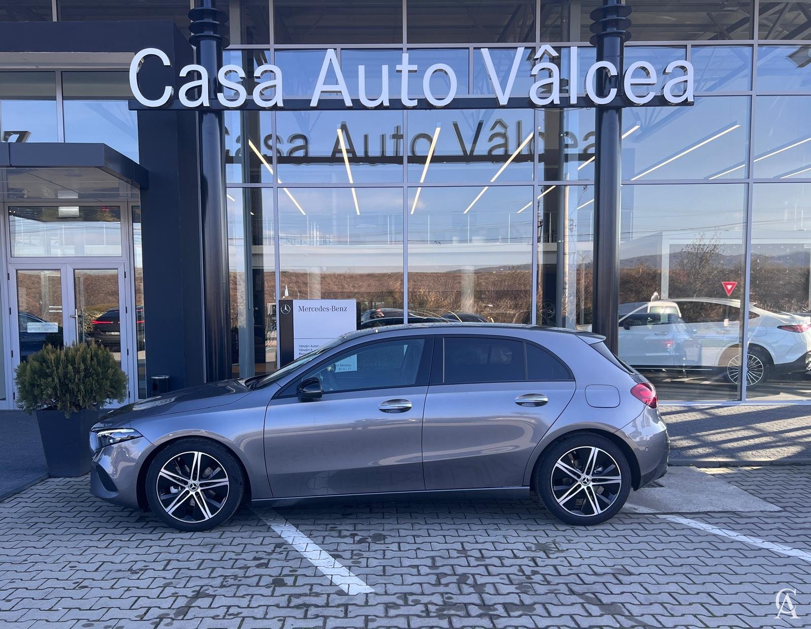 MERCEDES-BENZ A 200