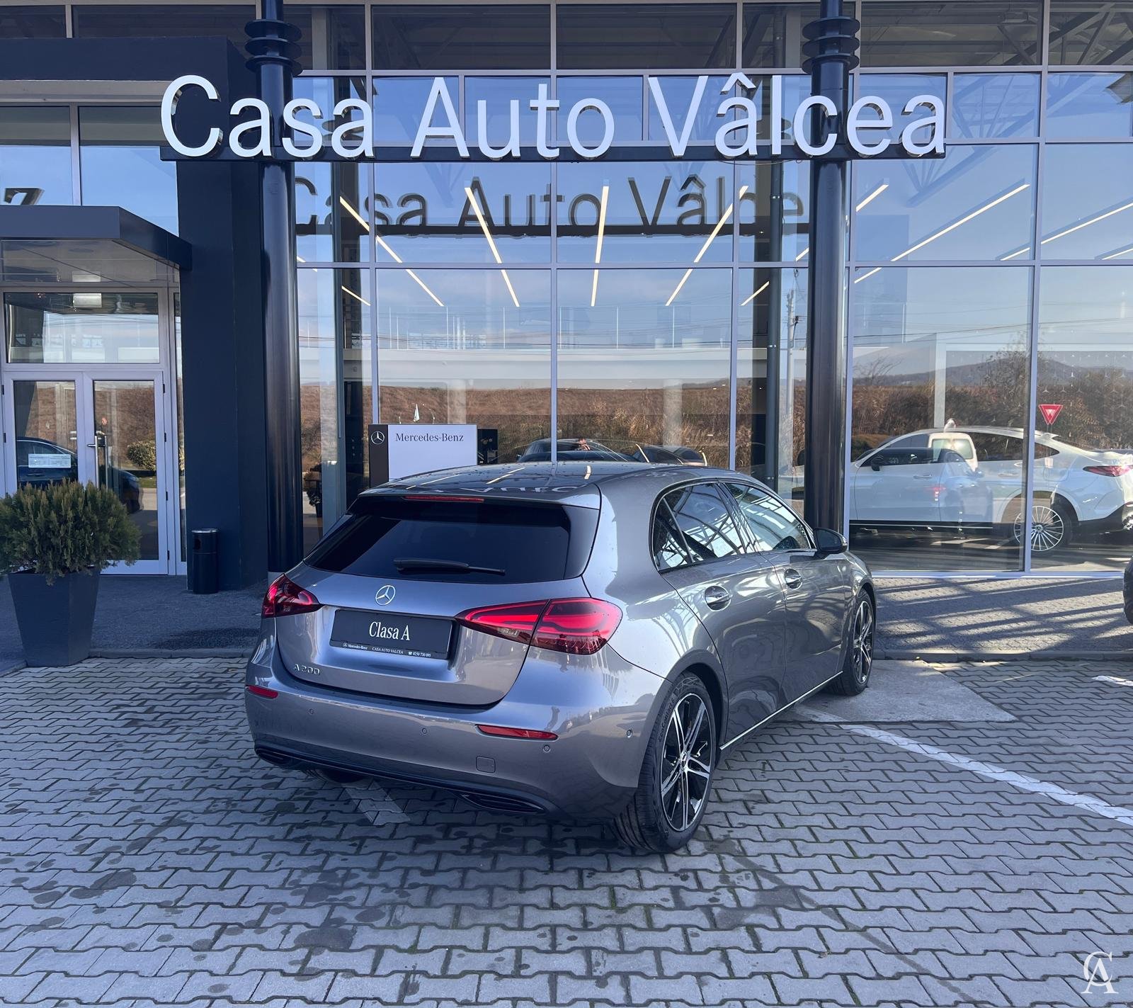 MERCEDES-BENZ A 200
