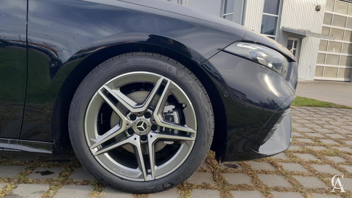 MERCEDES-BENZ A 200
