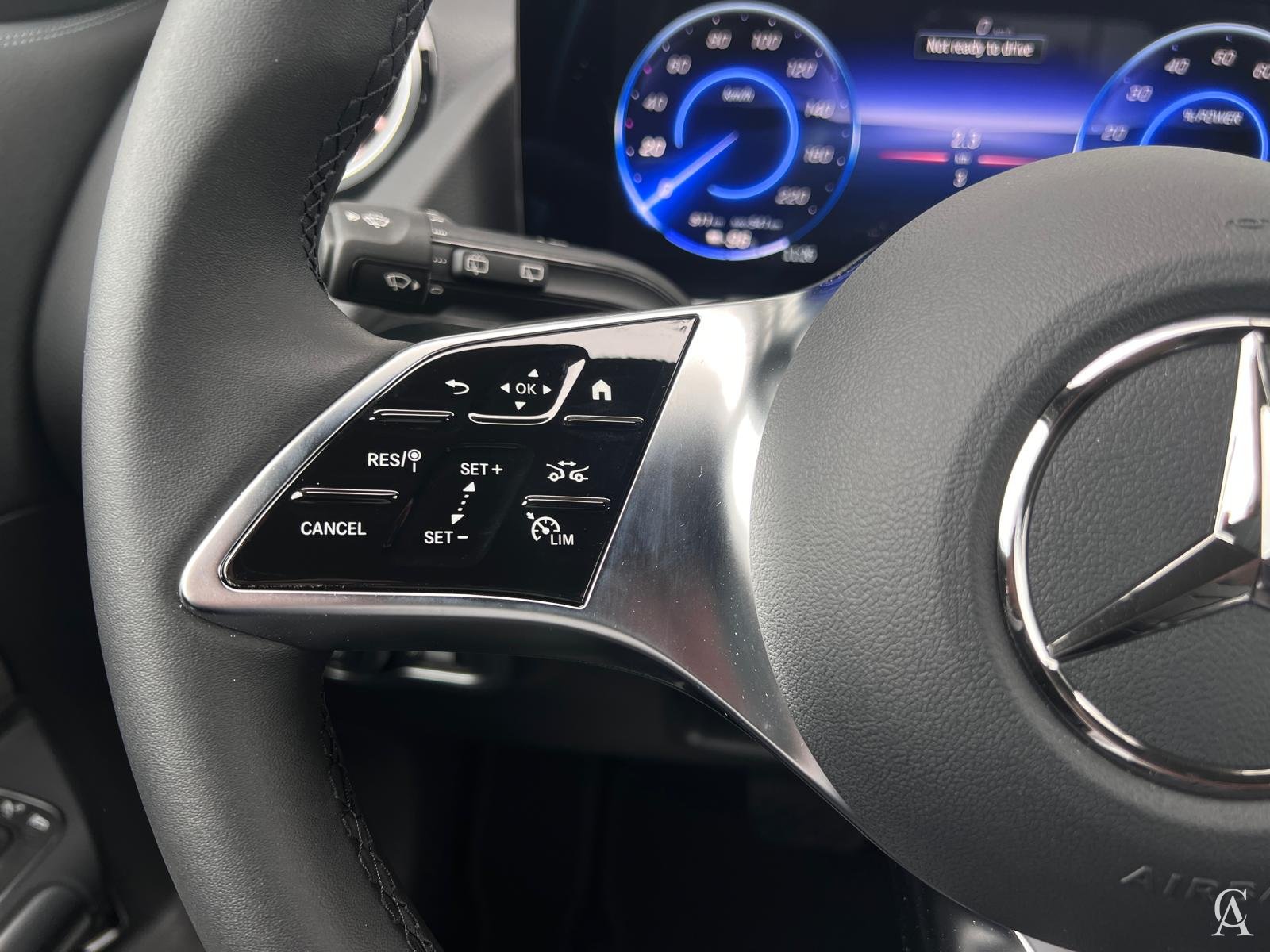 MERCEDES-BENZ EQA 250 +