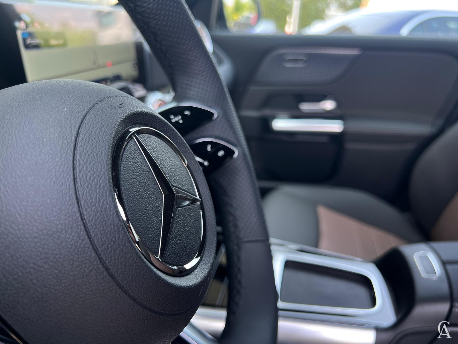 MERCEDES-BENZ EQA 250 +