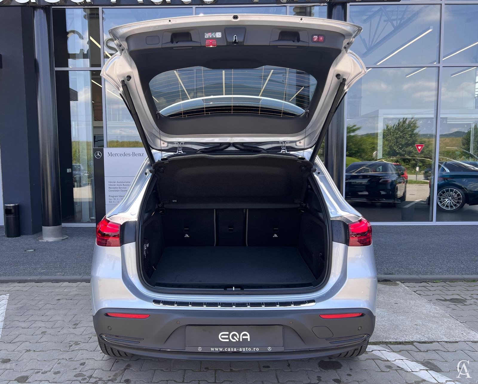 MERCEDES-BENZ EQA 250 +
