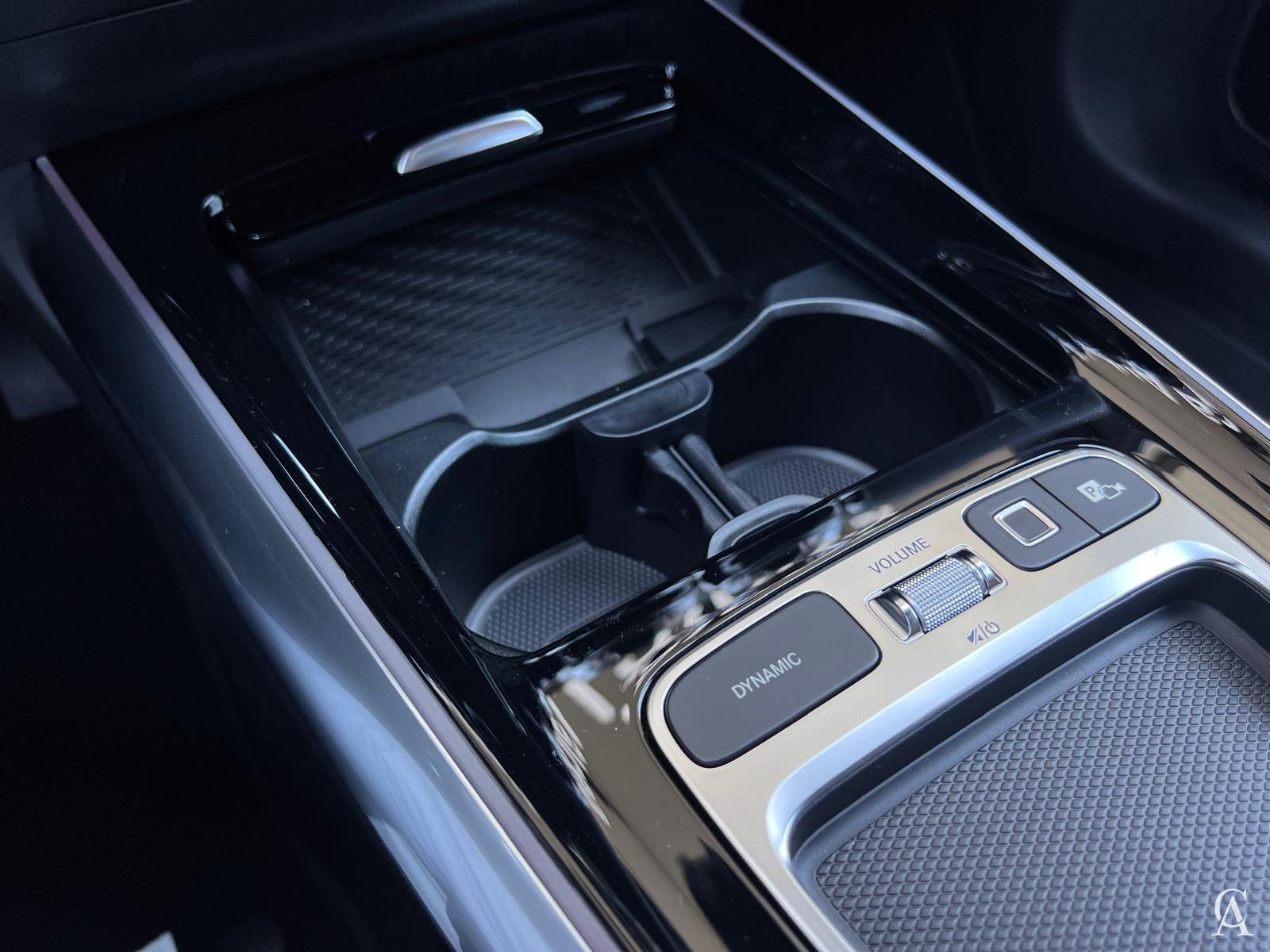 MERCEDES-BENZ EQA 250 +