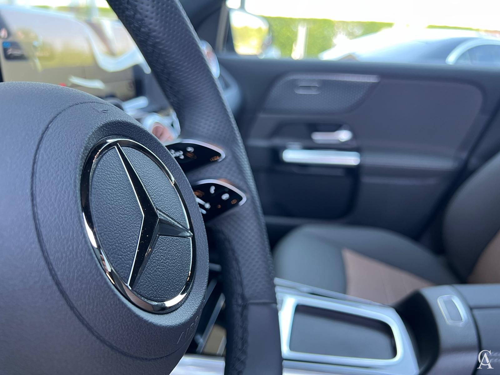MERCEDES-BENZ EQA 250 +