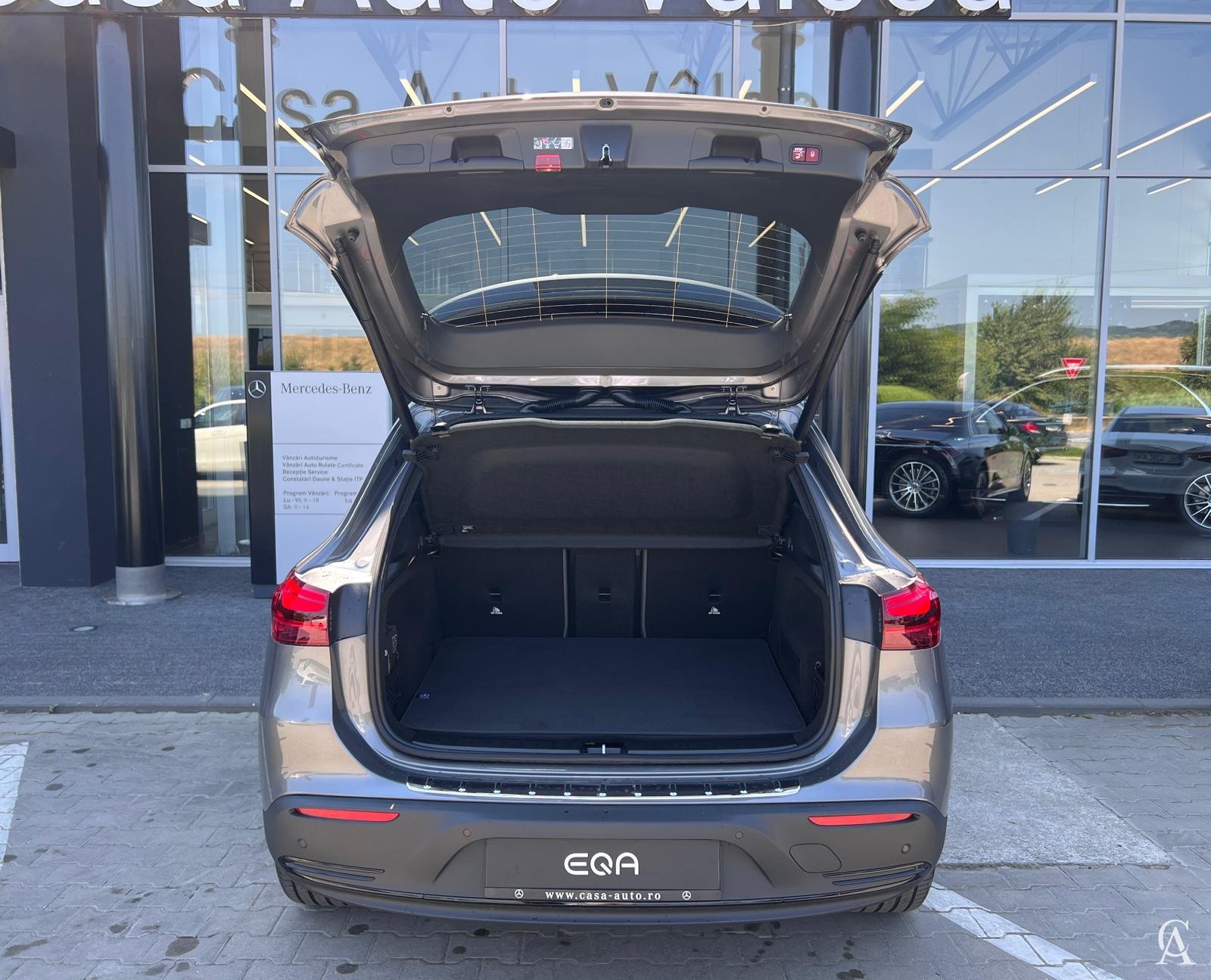 MERCEDES-BENZ EQA 250 +