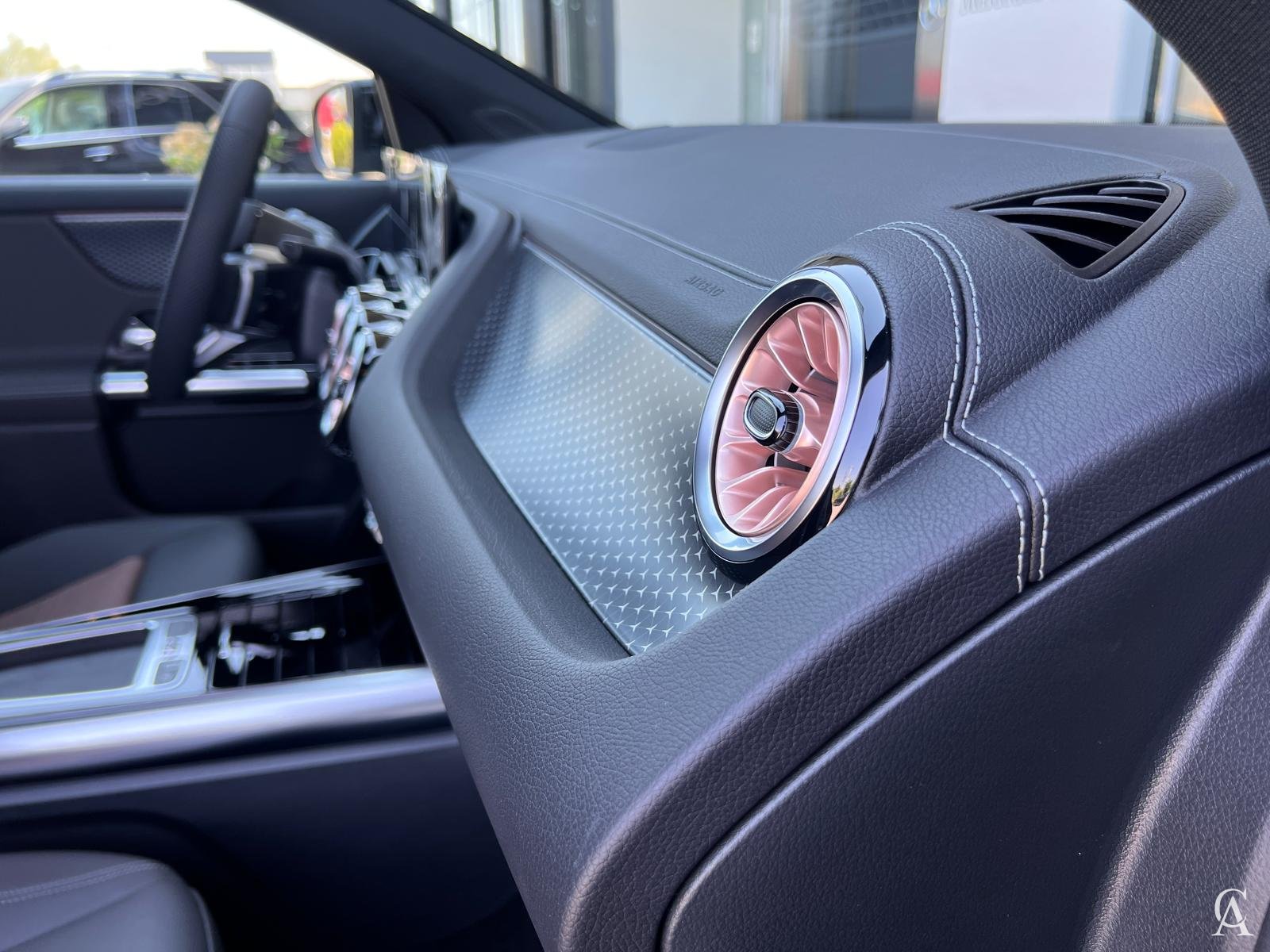 MERCEDES-BENZ EQA 250 +