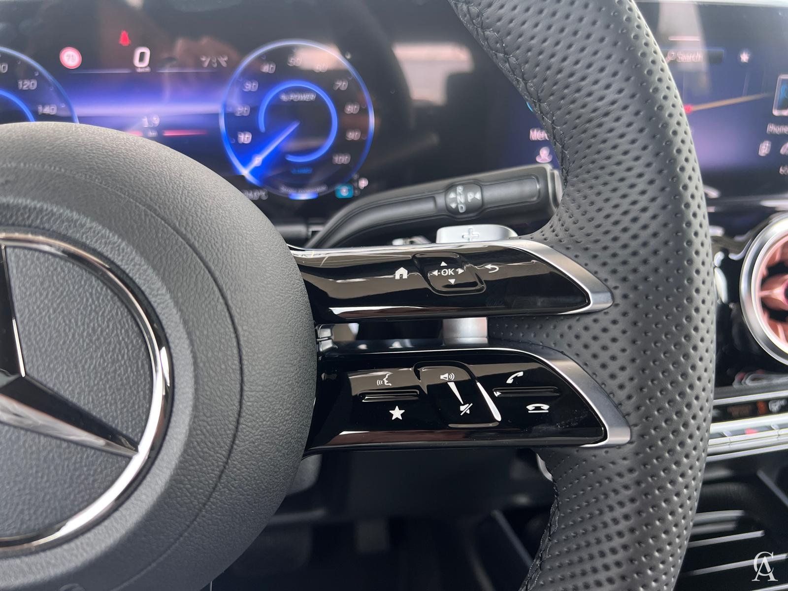 MERCEDES-BENZ EQA 250 +
