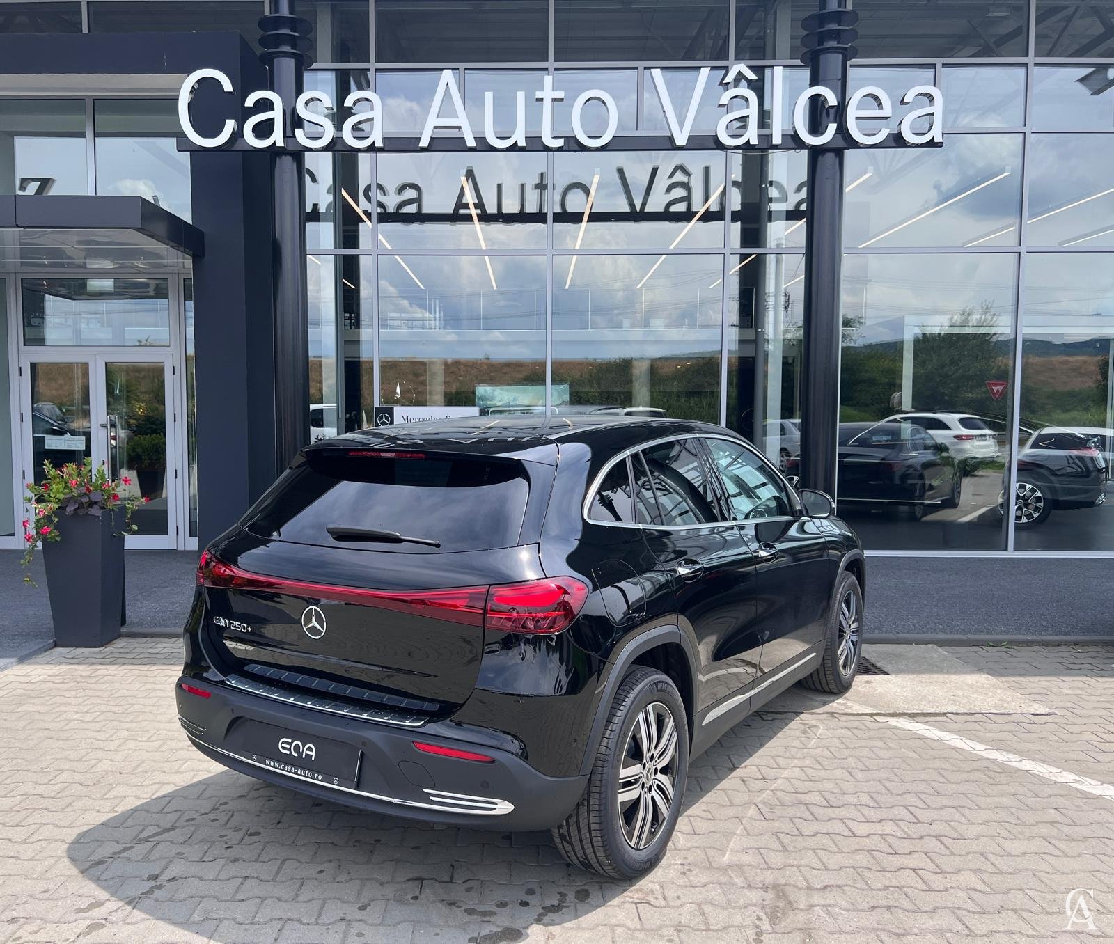 MERCEDES-BENZ EQA 250 +