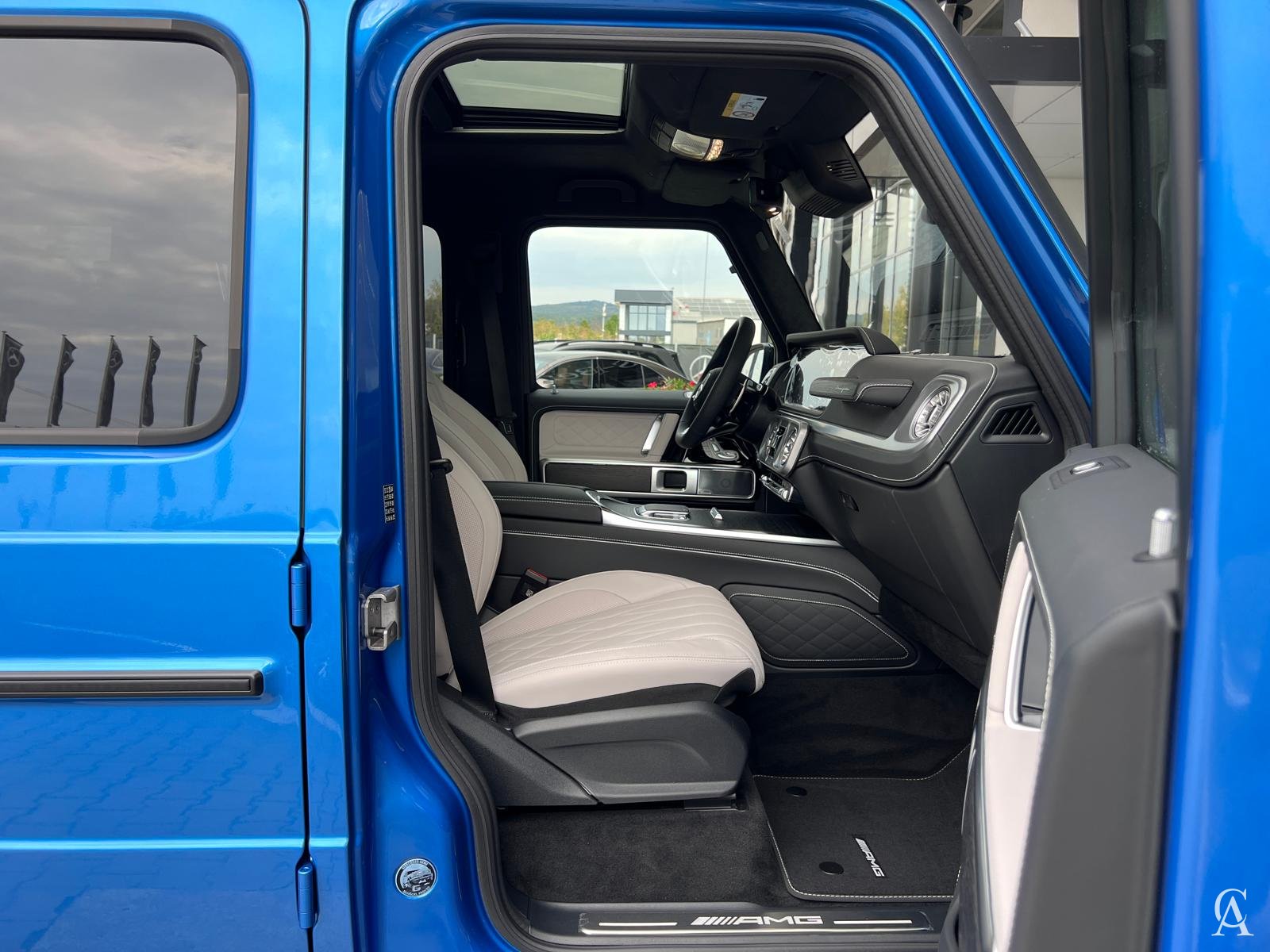 MERCEDES-BENZ G63