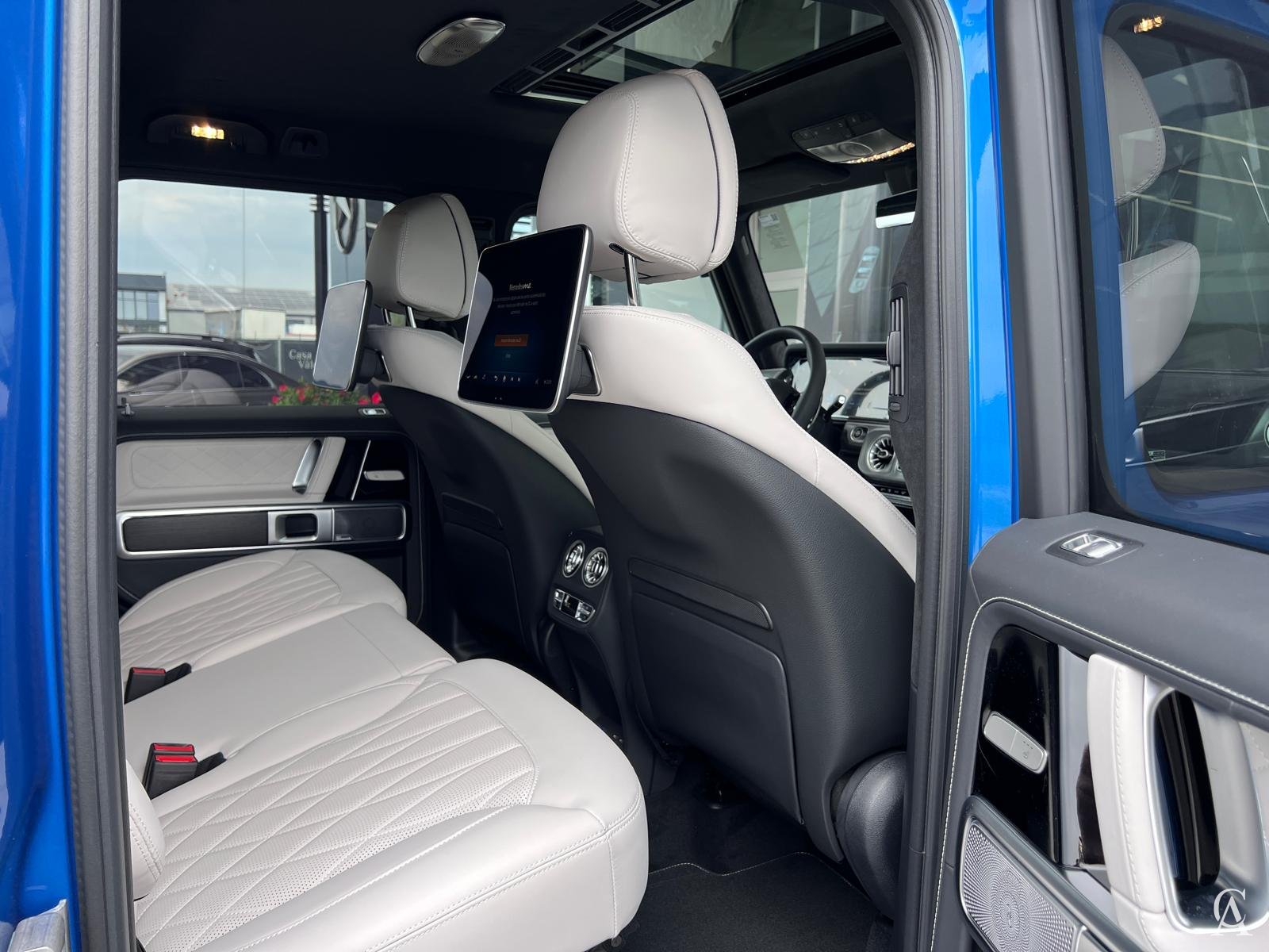 MERCEDES-BENZ G63