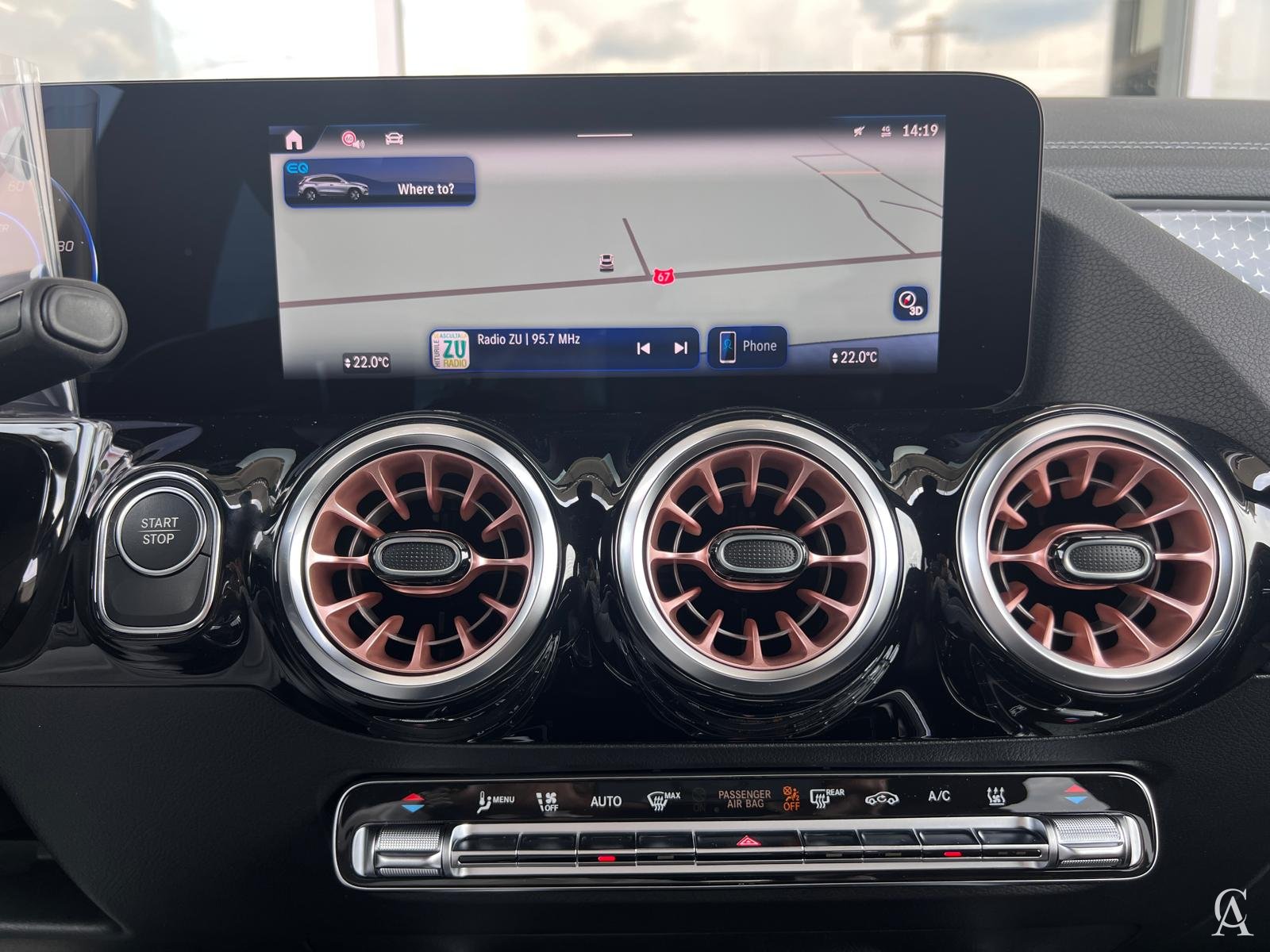 MERCEDES-BENZ EQA 250 +