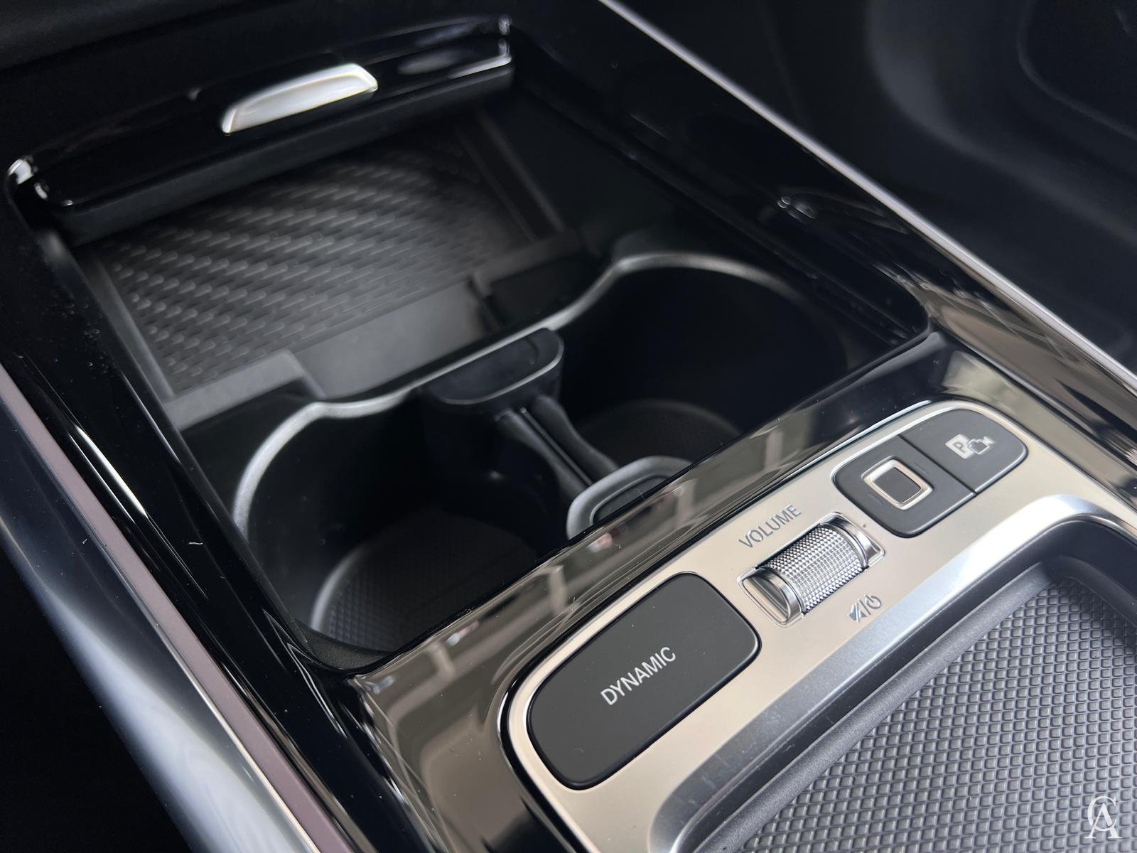 MERCEDES-BENZ EQA 250 +