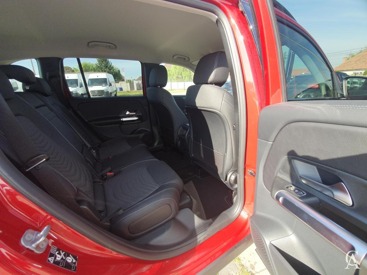 MERCEDES-BENZ GLB 200 d 4MATIC