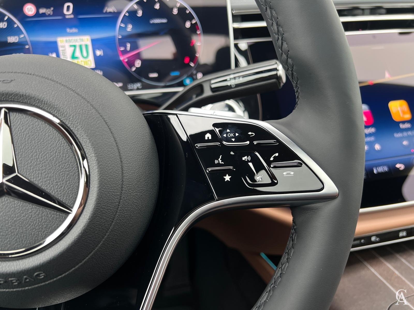MERCEDES-BENZ E 200 4MATIC Limuzina