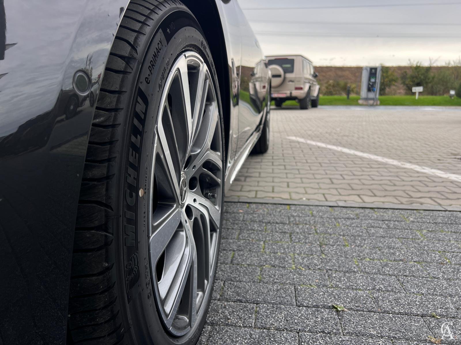 MERCEDES-BENZ E 200 4MATIC Limuzina