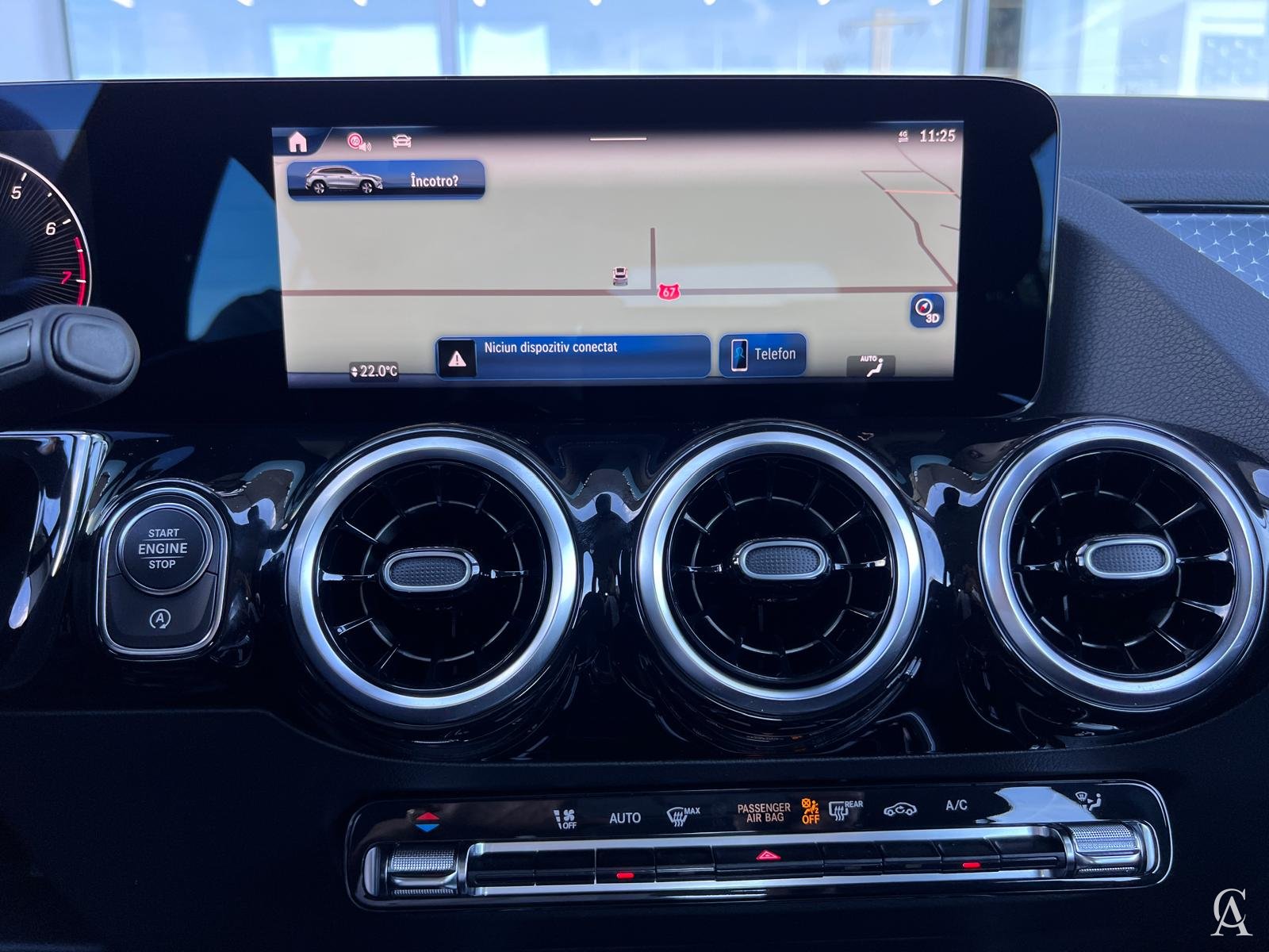 MERCEDES-BENZ GLA 180