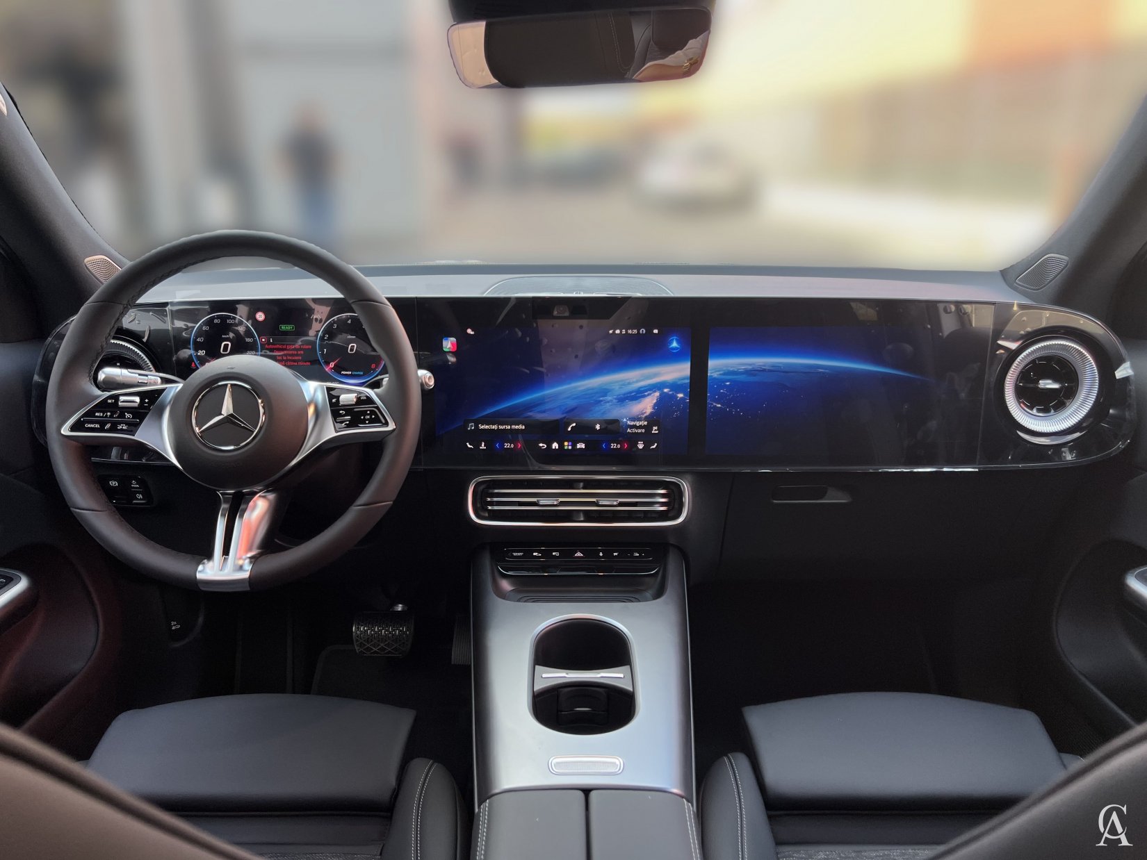 MERCEDES-BENZ GLB 200