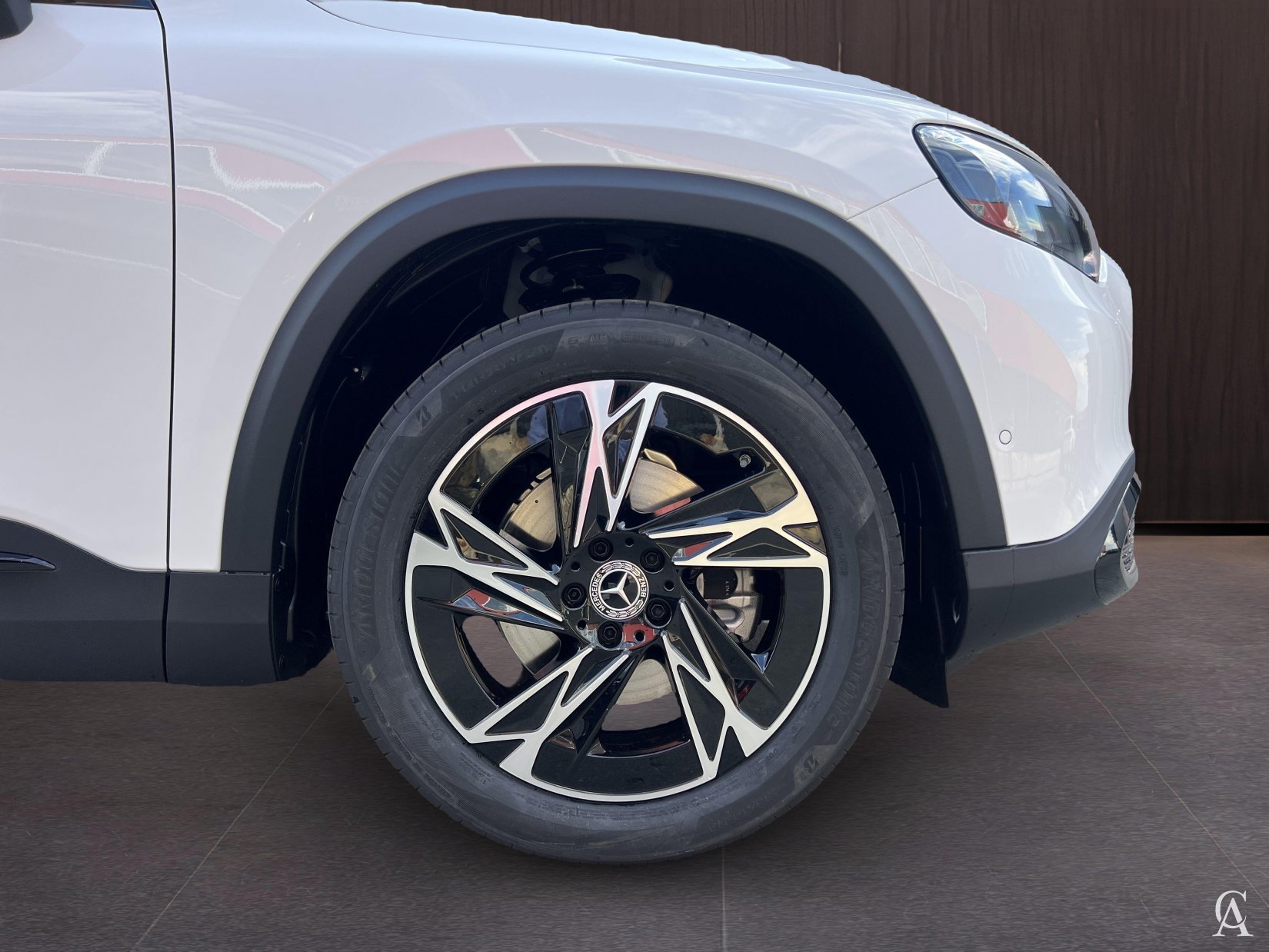 MERCEDES-BENZ GLB 200