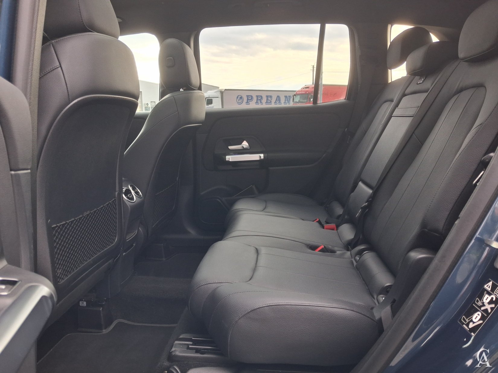 Mercedes-Benz GLB 200d 4M