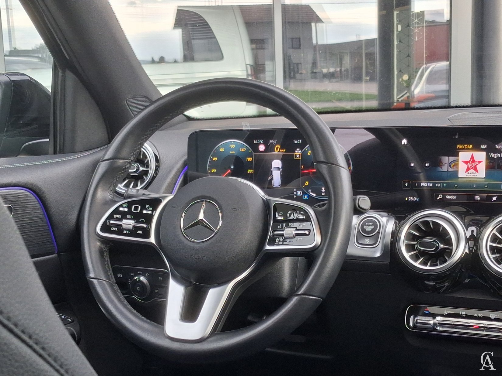 Mercedes-Benz GLB 200d 4M